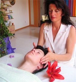 Mikunea und Facial Harmony
